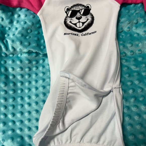 Adorable💖Martinez,CA 🦫Infant gown. Brand New - Picture 3 of 3